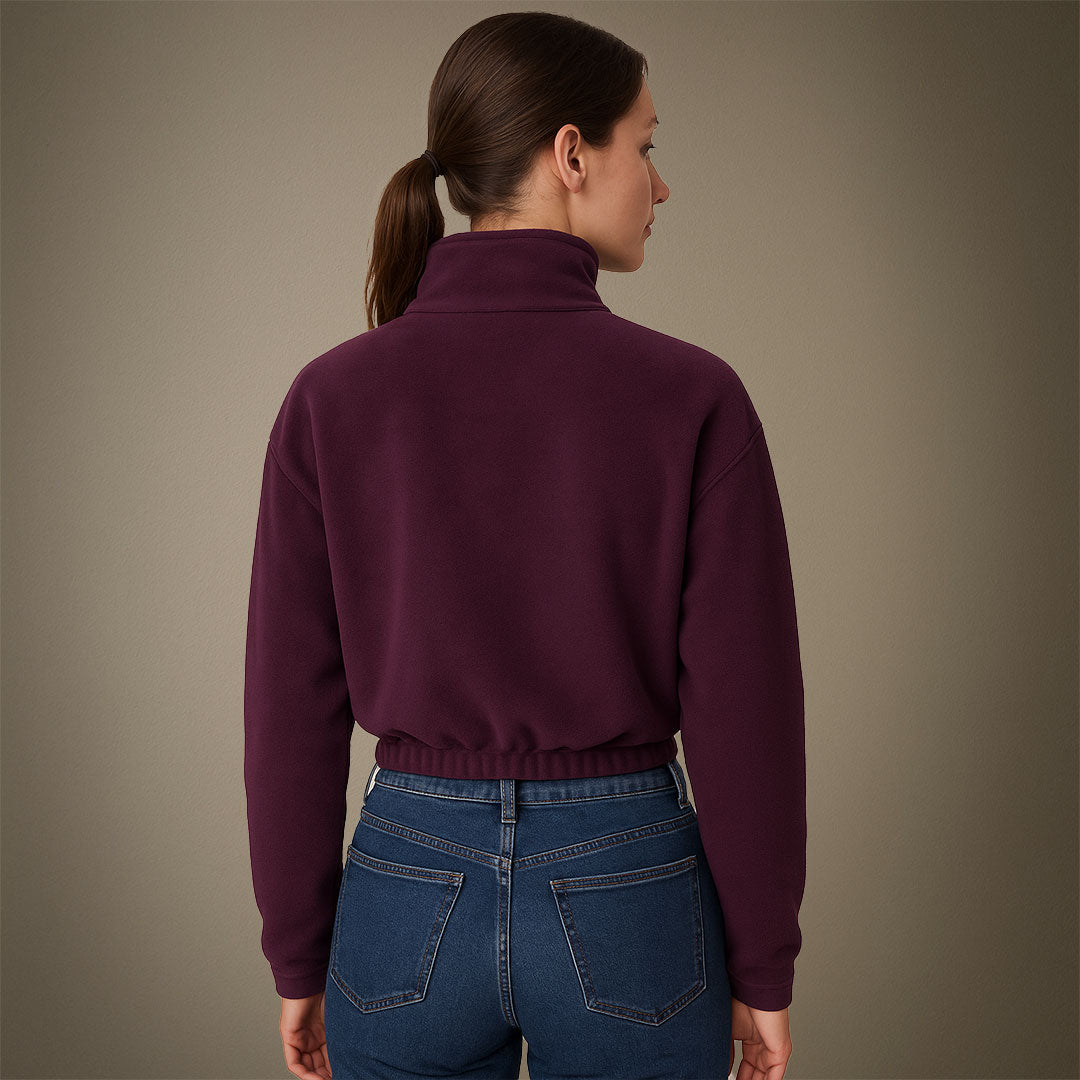 Polaire à la coupe crop top